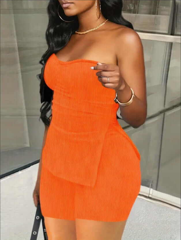 Stylish tube top and high-waisted shorts set for women’s night-out look