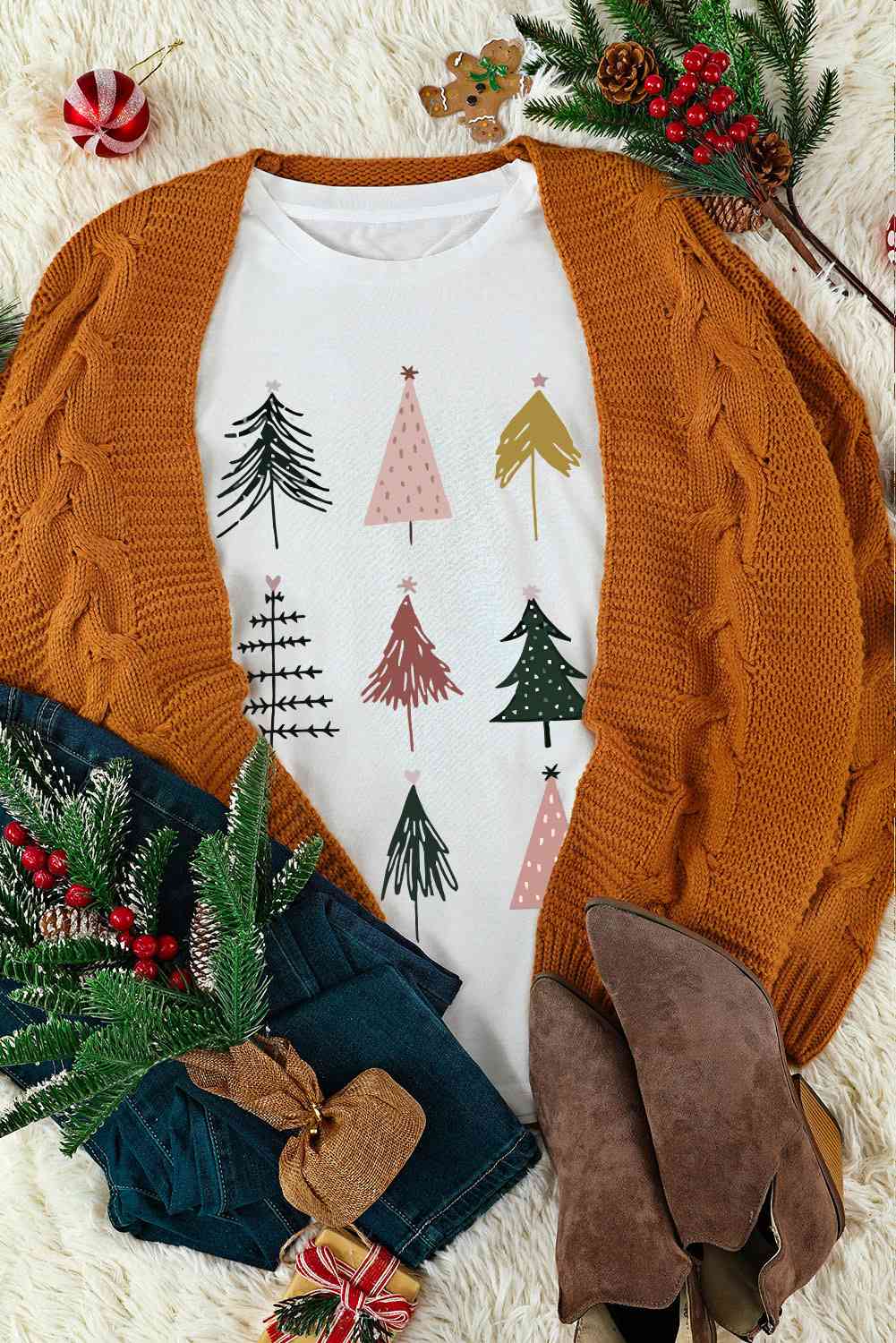 Chrismas Tree Graphic Short Sleeve T-Shirt | Sugarz Chique Boutique