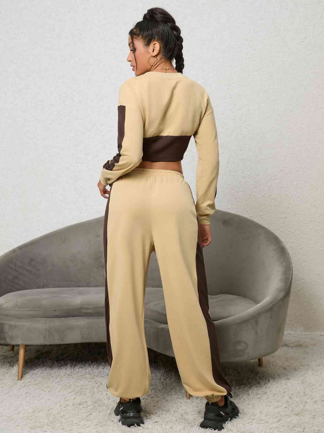 Contrast Sweatshirt and Sweatpants Set | Sugarz Chique Boutique