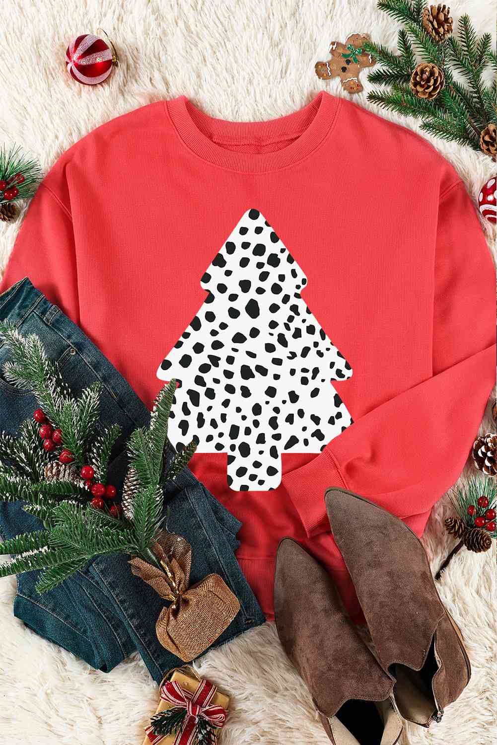 Christmas Tree Graphic Sweatshirt | Sugarz Chique Boutique
