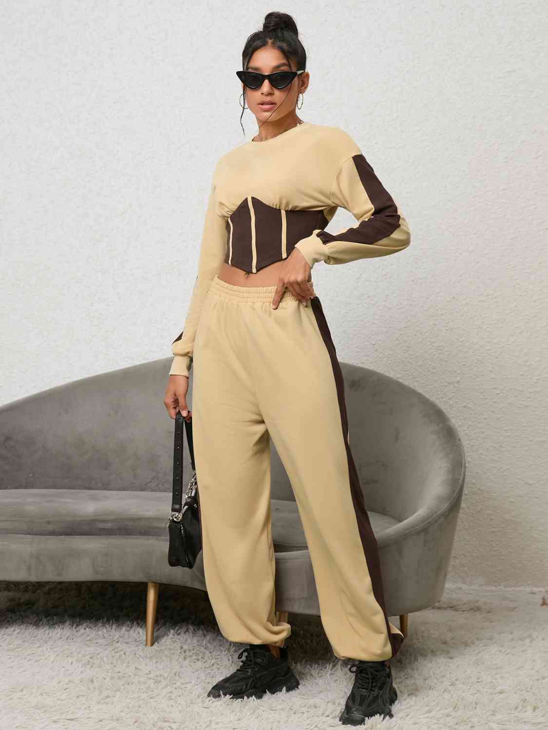 Contrast Sweatshirt and Sweatpants Set | Sugarz Chique Boutique