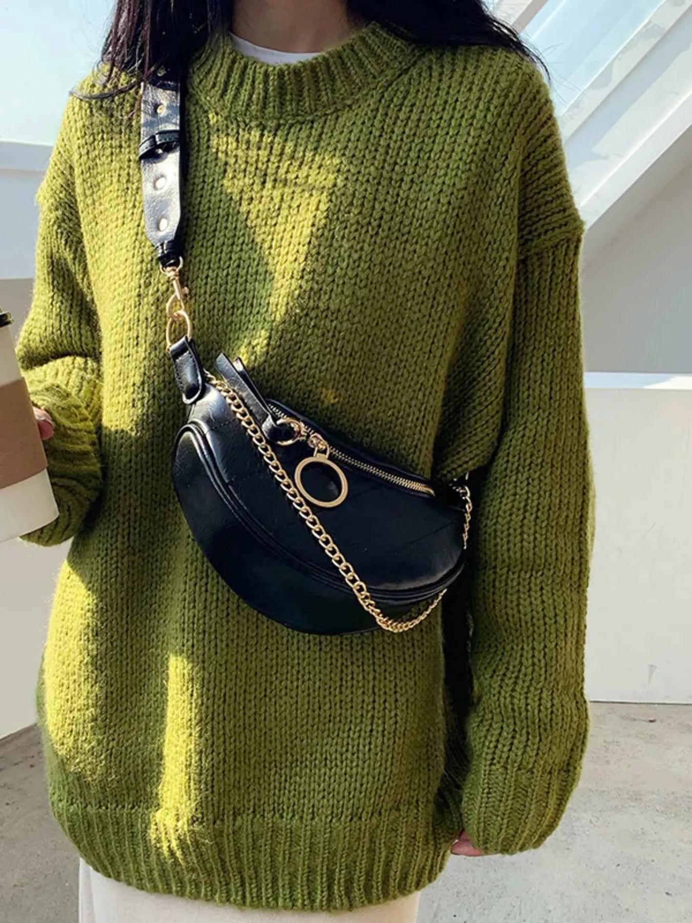 Chain Decor Crescent Crossbody Bag