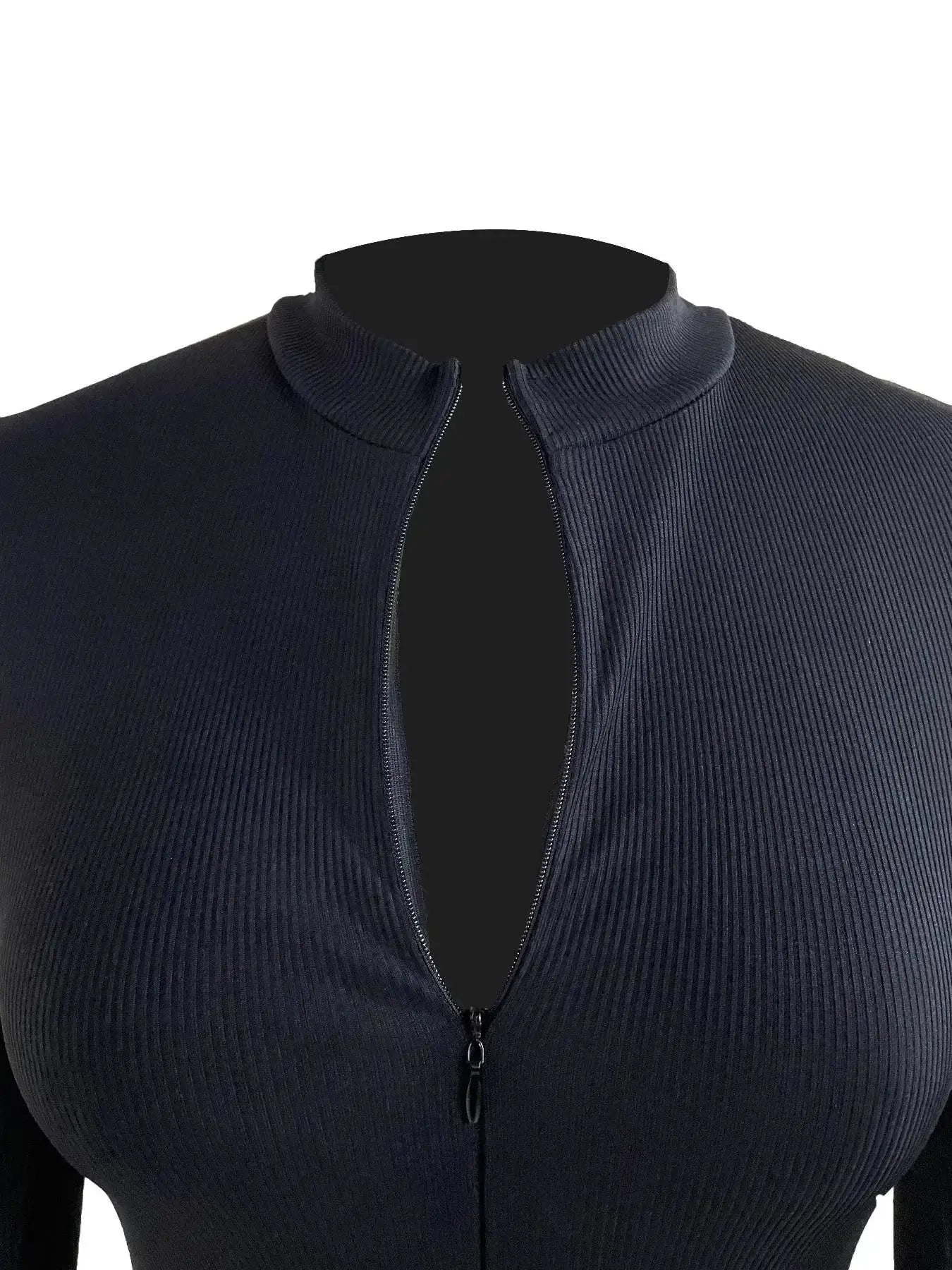 Features:Zipper Material composition:95% polyester, 5% elastane Care instructions:Machine wash cold. Tumble dry low. Imported Product Measurements (Measurements by inches) &amp;