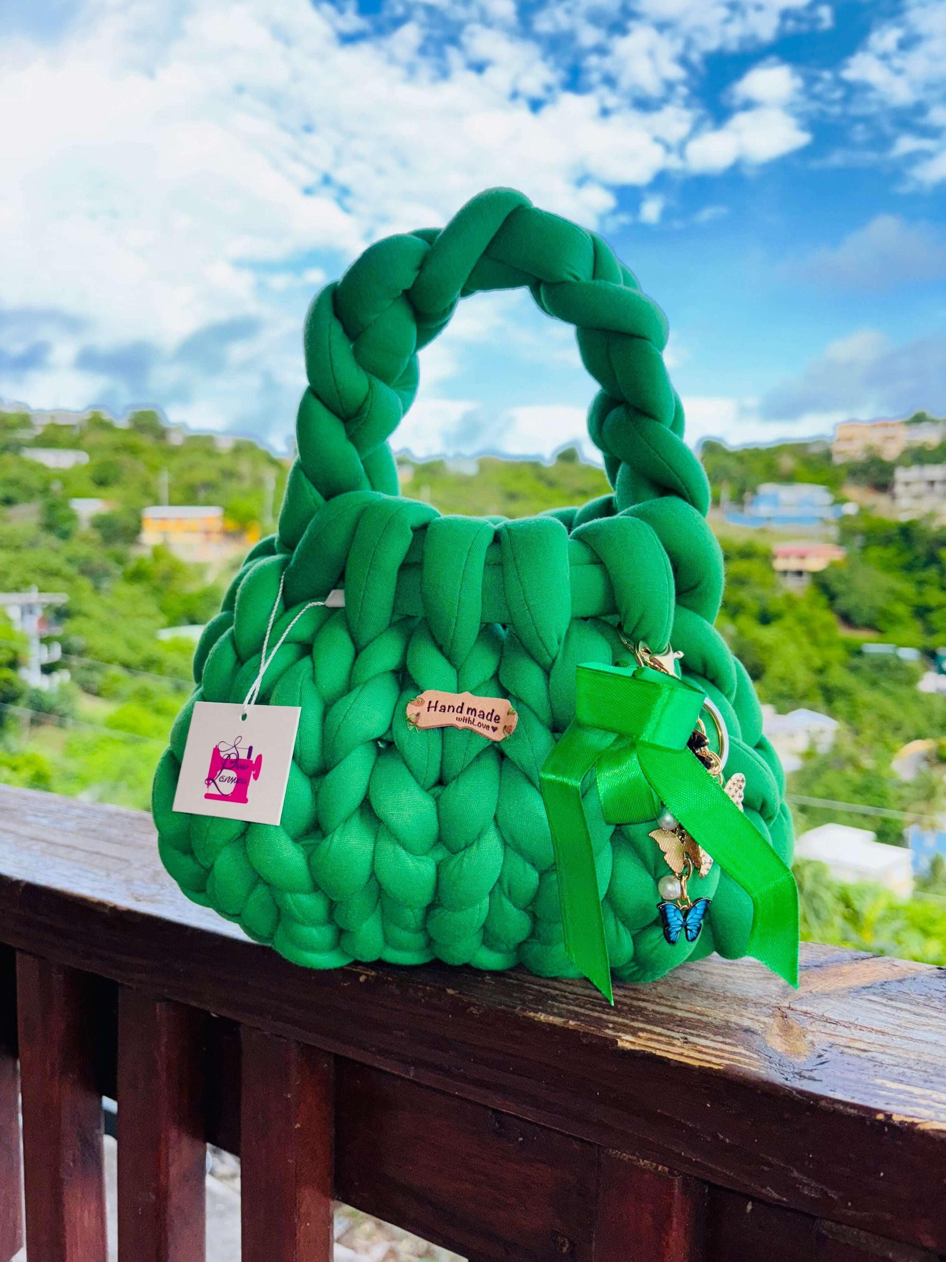 vibrant green chunky yarn bag