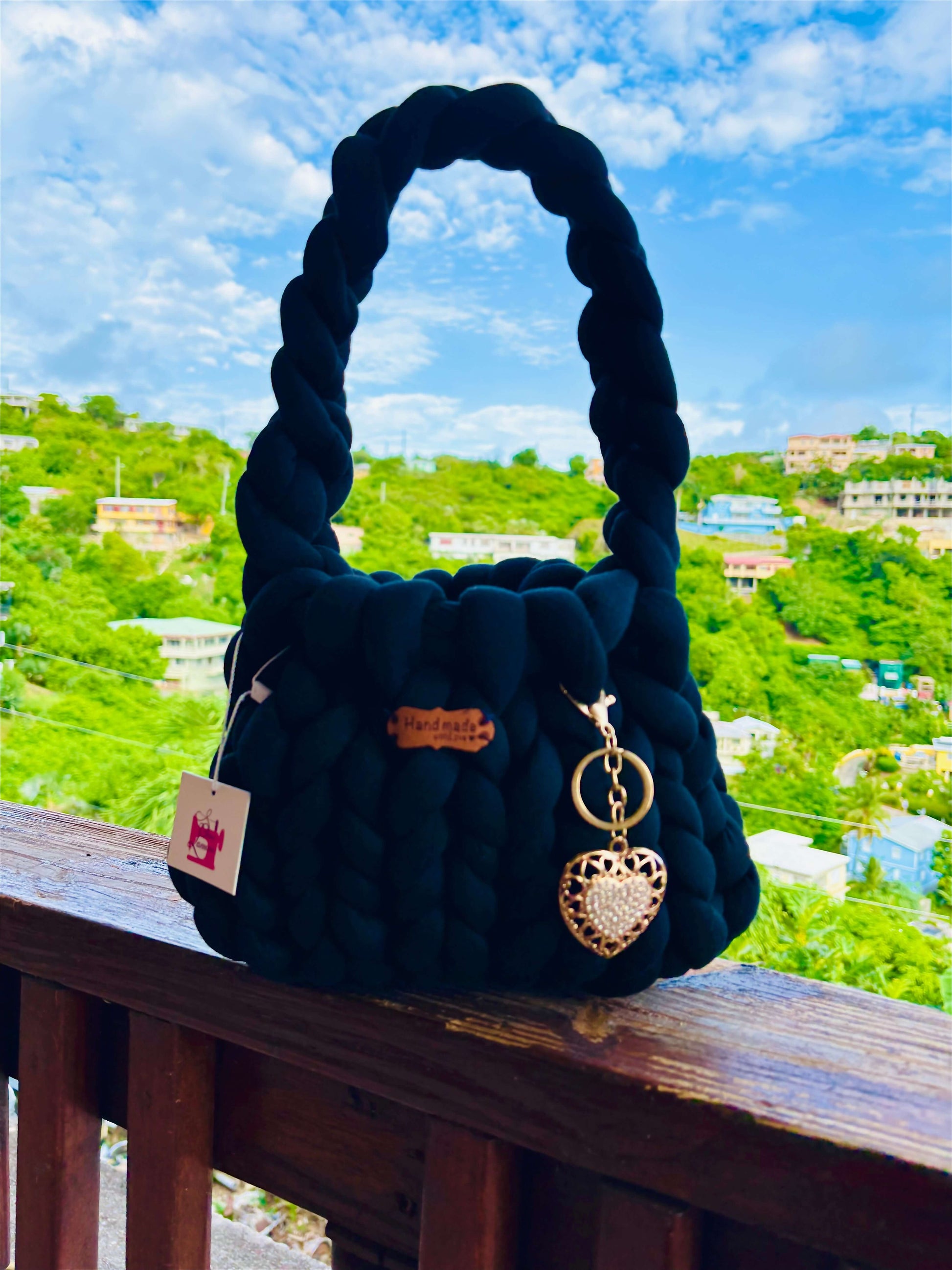 black chunky yarn bag